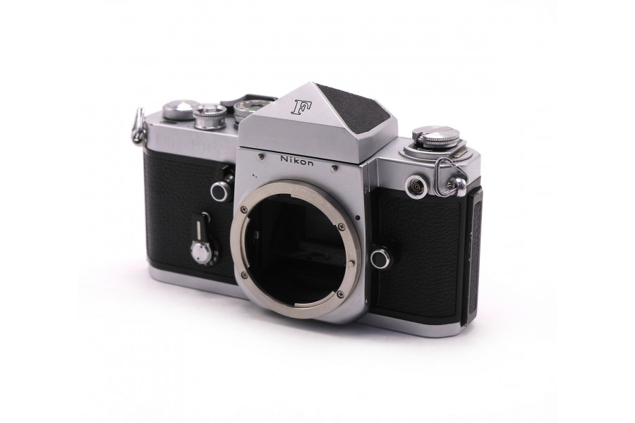 Nikon F2 body с призмой-видоискателем Nikon F