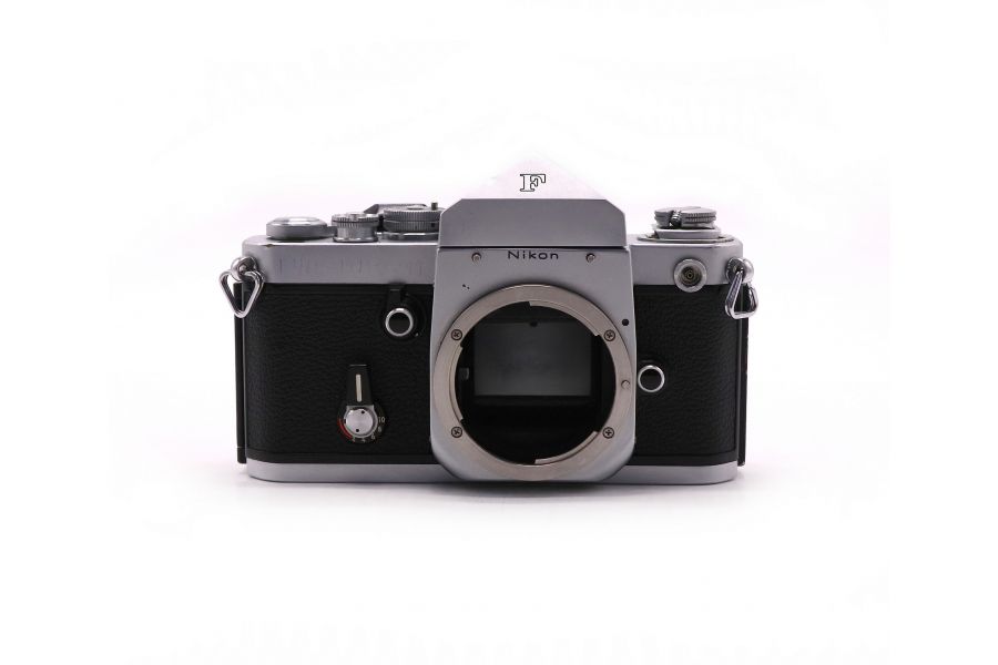 Nikon F2 body с призмой-видоискателем Nikon F