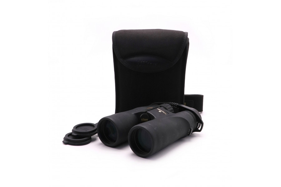 Бинокль Nikon Monarch 3 8x42 Waterproof отличный