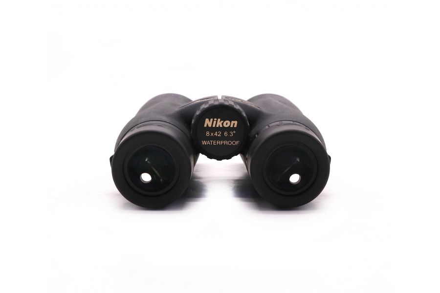 Бинокль Nikon Monarch 3 8x42 Waterproof отличный