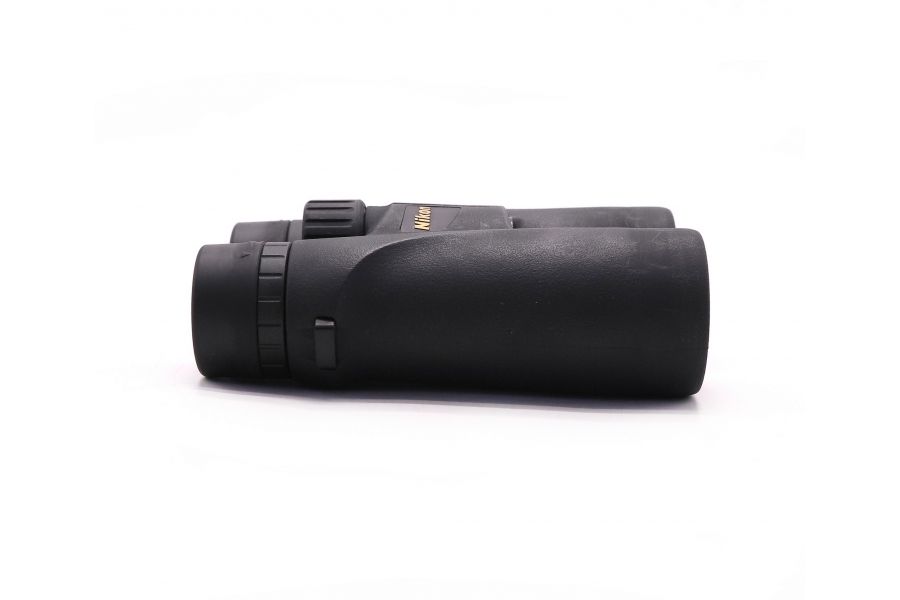 Бинокль Nikon Monarch 3 8x42 Waterproof отличный