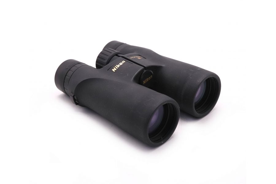 Бинокль Nikon Monarch 3 8x42 Waterproof отличный