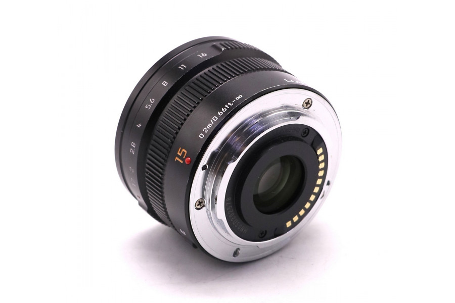 Panasonic Summilux 15mm f/1.7 Asph DG в упаковке