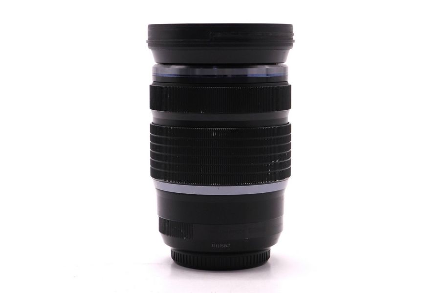 Olympus M.Zuiko Digital ED 12-100mm f/4 IS PRO в упаковке