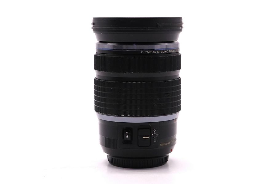 Olympus M.Zuiko Digital ED 12-100mm f/4 IS PRO в упаковке