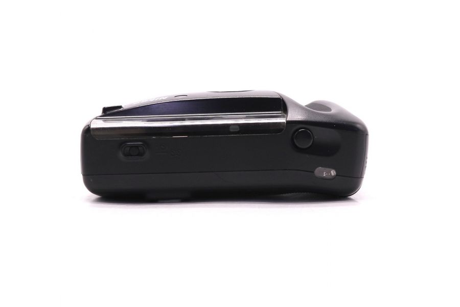 Компактная пленочная камера Nikon RF 2