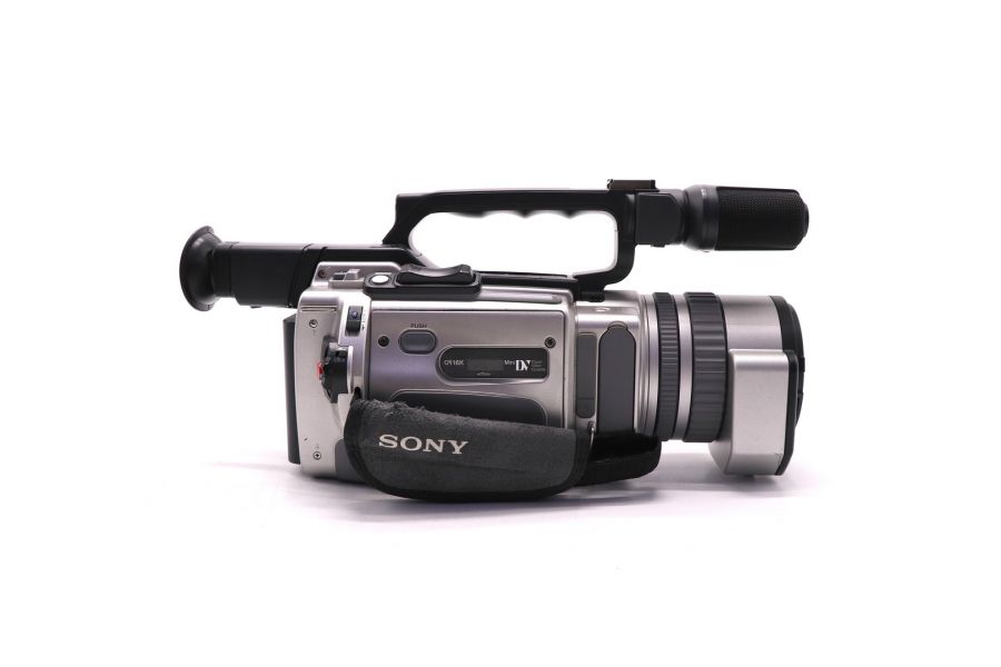 Полупрофессиональная видеокамера Sony DSR-VX2000E