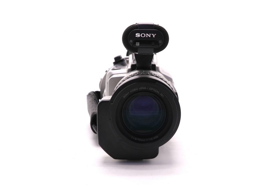 Полупрофессиональная видеокамера Sony DSR-VX2000E