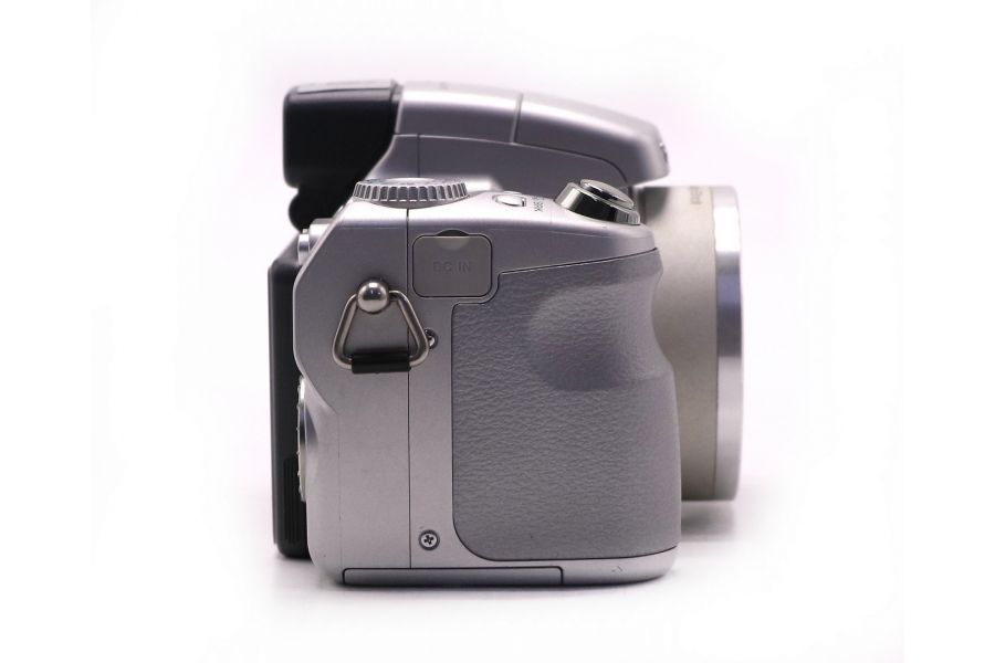 Цифровой фотоаппарат Sony Cyber-shot DSC-H9 