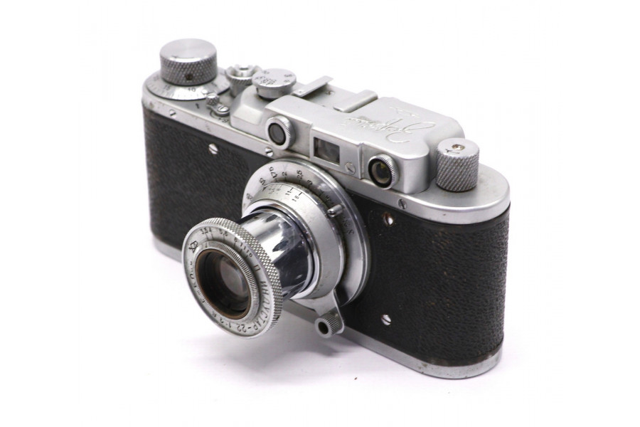 Пленочный фотоаппарат Зоркий + Индустар 22 (СССР)