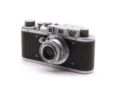 Пленочный фотоаппарат Зоркий + Индустар 22 (СССР)