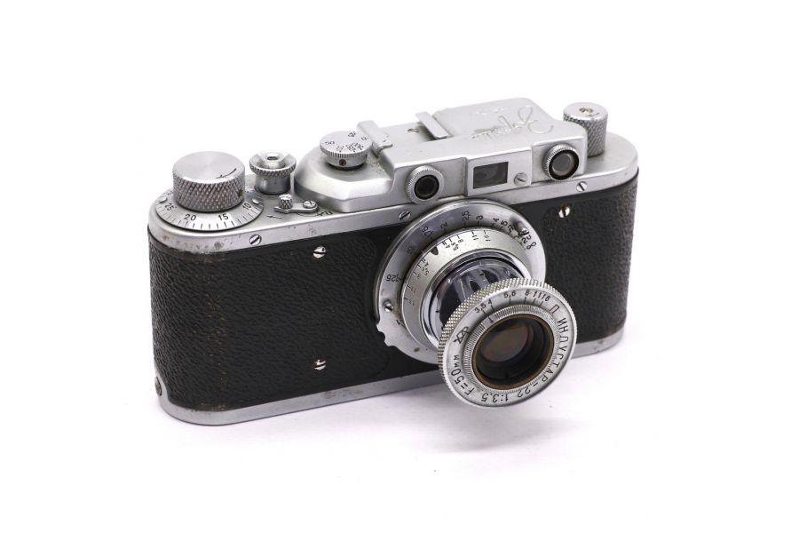 Пленочный фотоаппарат Зоркий + Индустар 22 (СССР)