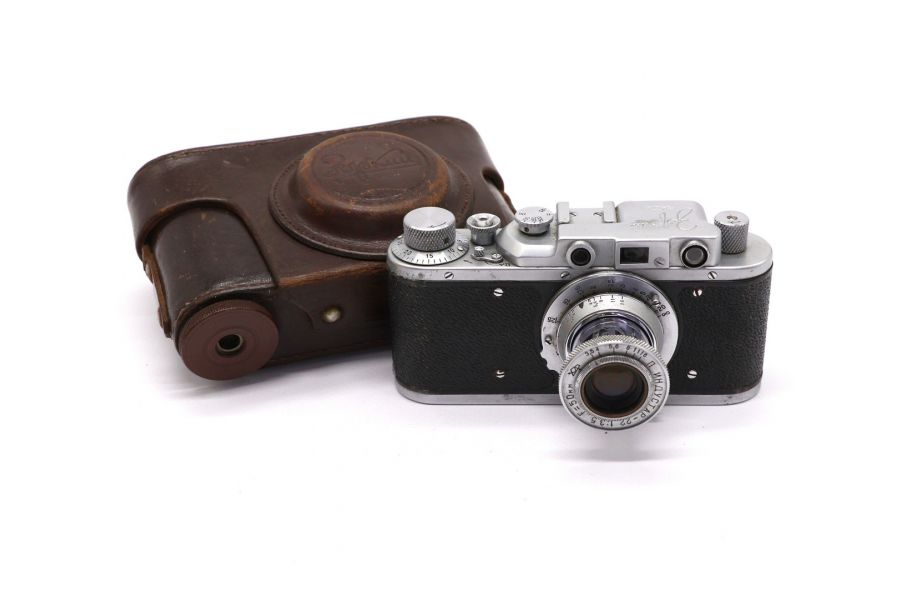 Пленочный фотоаппарат Зоркий + Индустар 22 (СССР)