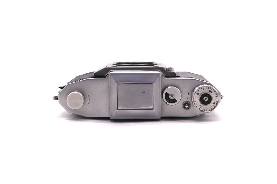 Плёночный фотоаппарат Praktiflex body (Germany)