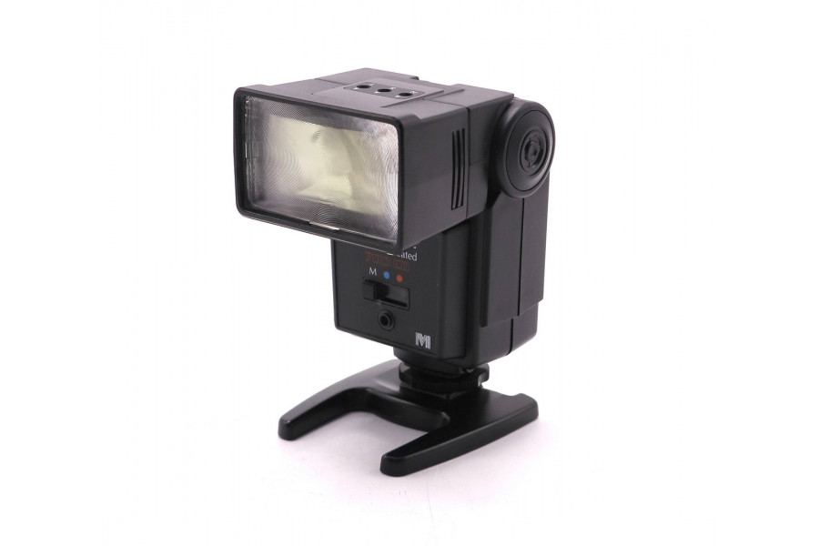 Внешняя фотовспышка Miranda 700CD в упаковке
