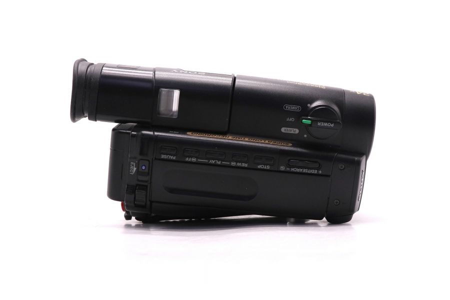 Кассетная видеокамера Sony Handycam CCD-TR94