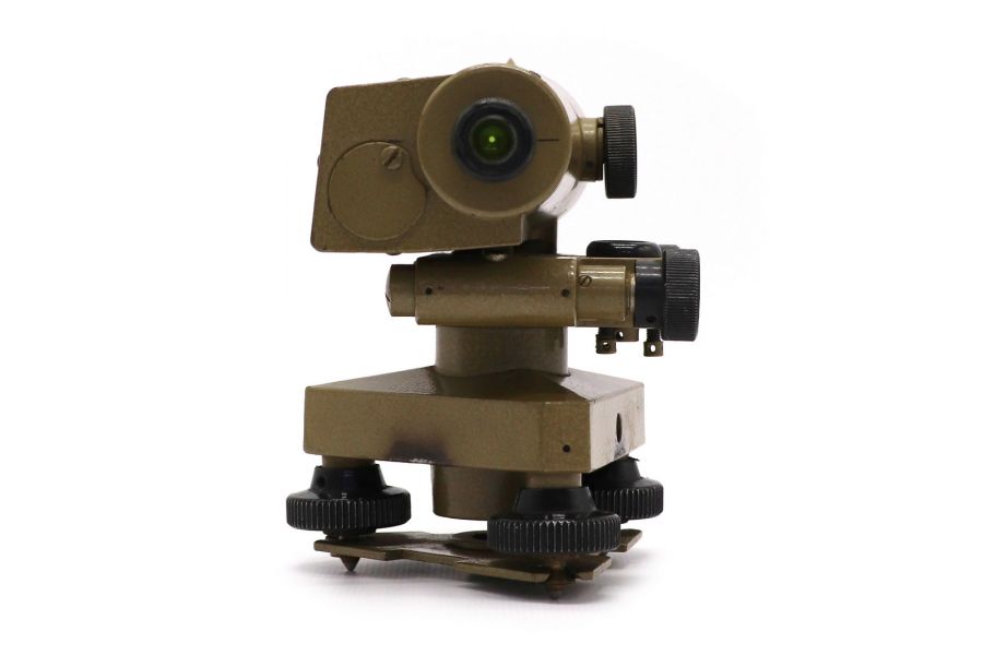 Точный оптический с уровнем нивелир Н-3 (СССР)