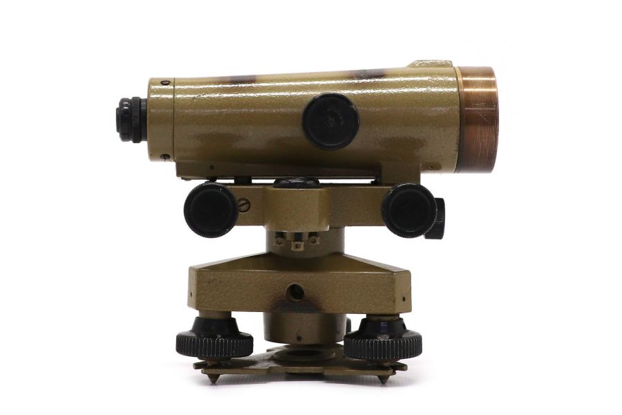 Точный оптический с уровнем нивелир Н-3 (СССР)