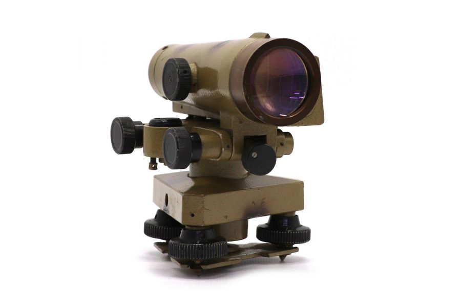 Точный оптический с уровнем нивелир Н-3 (СССР)