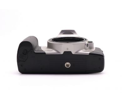 Фотокамера зеркальная Canon EOS 300 body