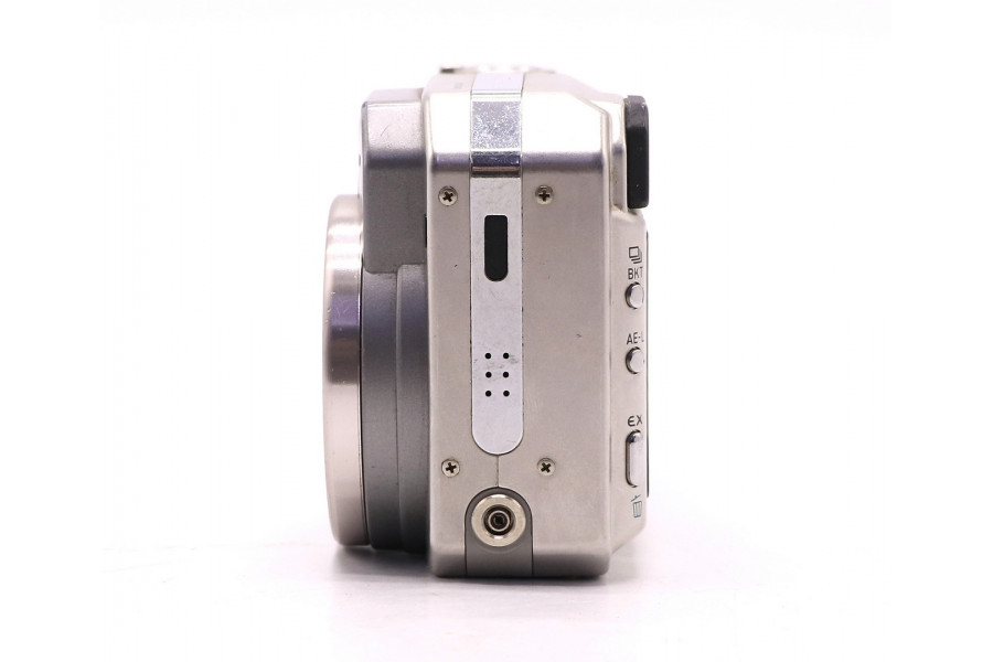 Компактная цифровая камера Casio Exilim EX-P600