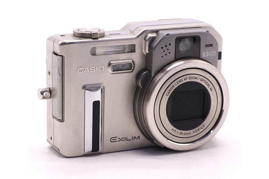 Компактная цифровая камера Casio Exilim EX-P600