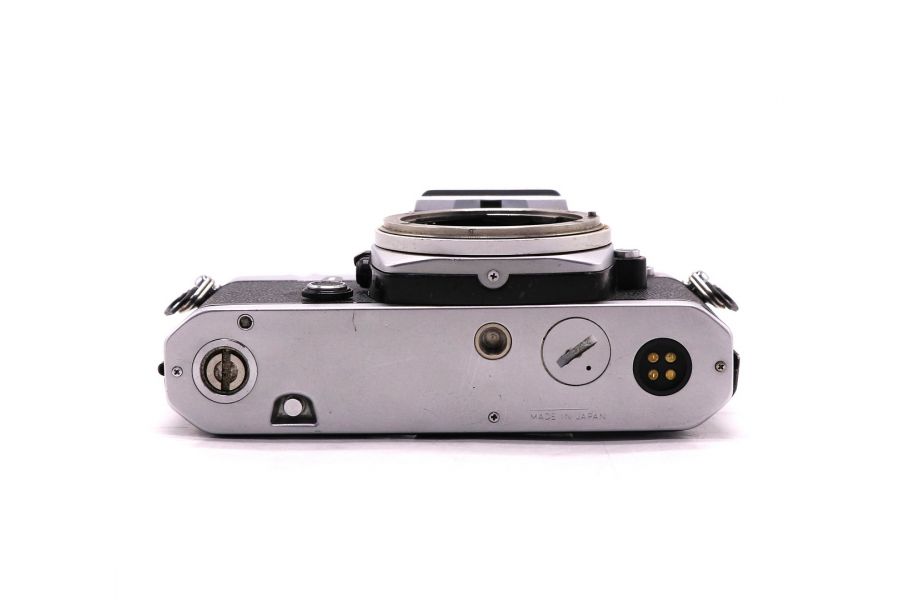 Зеркальный фотоаппарат Nikon FM silver body