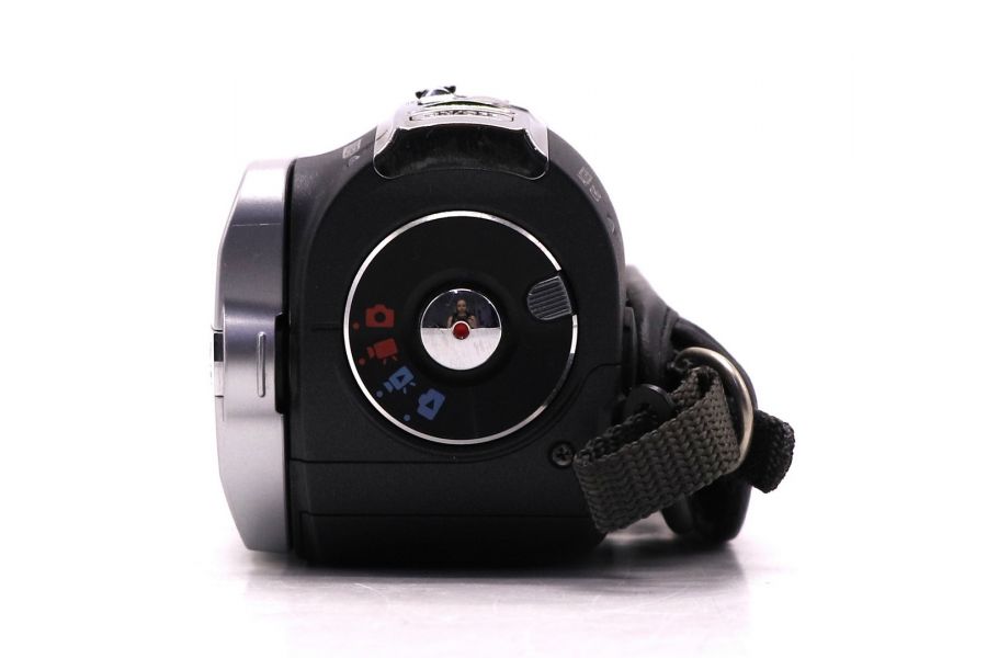 Компактная цифровая видеокамера Canon FS100