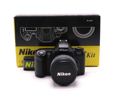 Плёночный фотоаппарат Nikon F65 kit в упаковке