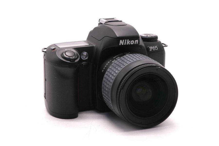 Плёночный фотоаппарат Nikon F65 kit в упаковке