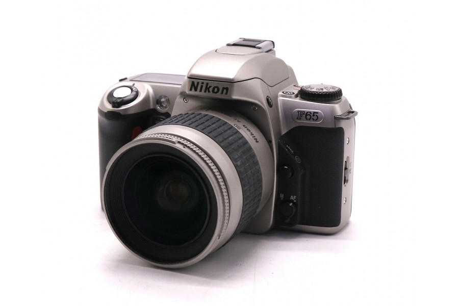 Плёночный фотоаппарат Nikon F65 kit silver в упаковке
