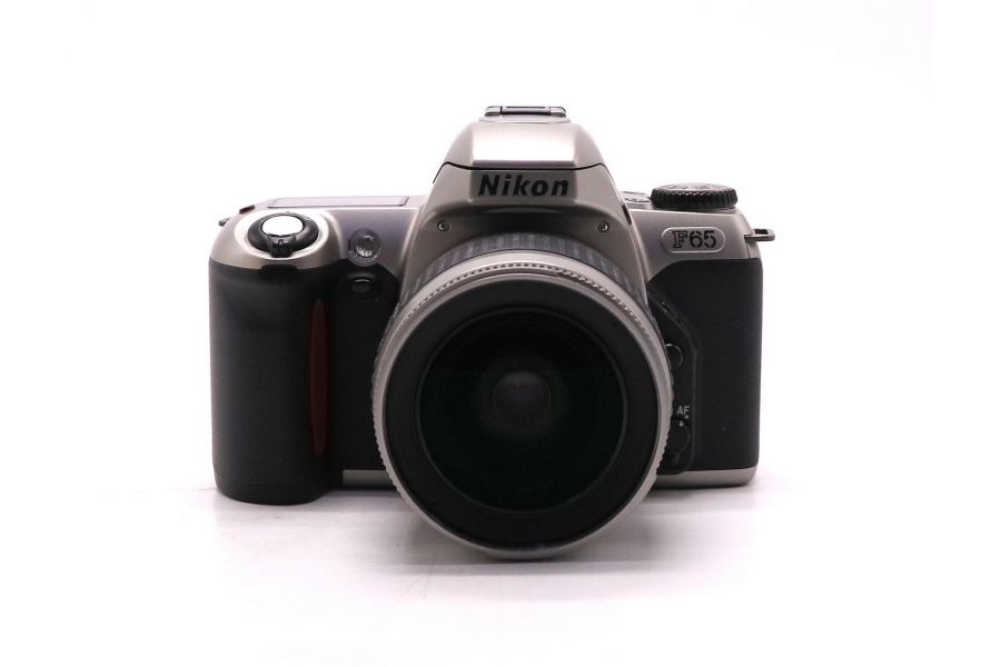 Плёночный фотоаппарат Nikon F65 kit silver в упаковке