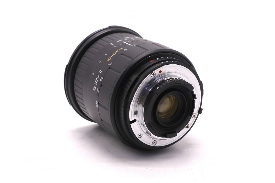 Объектив Sigma AF 28-200mm f/3.8-5.6 UC Aspherical