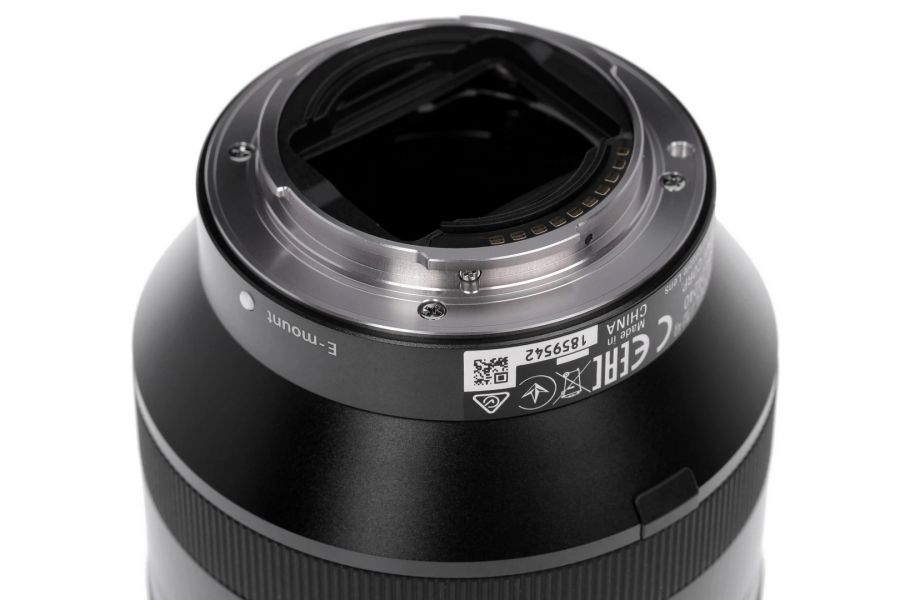 Объектив Sony FE 24-240mm f/3.5-6.3 OSS