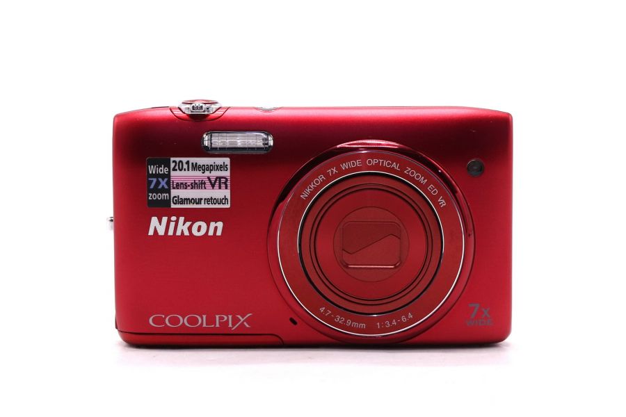 Компактный Nikon Coolpix S3500 в упаковке