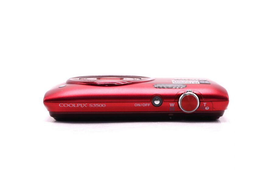 Компактный Nikon Coolpix S3500 в упаковке