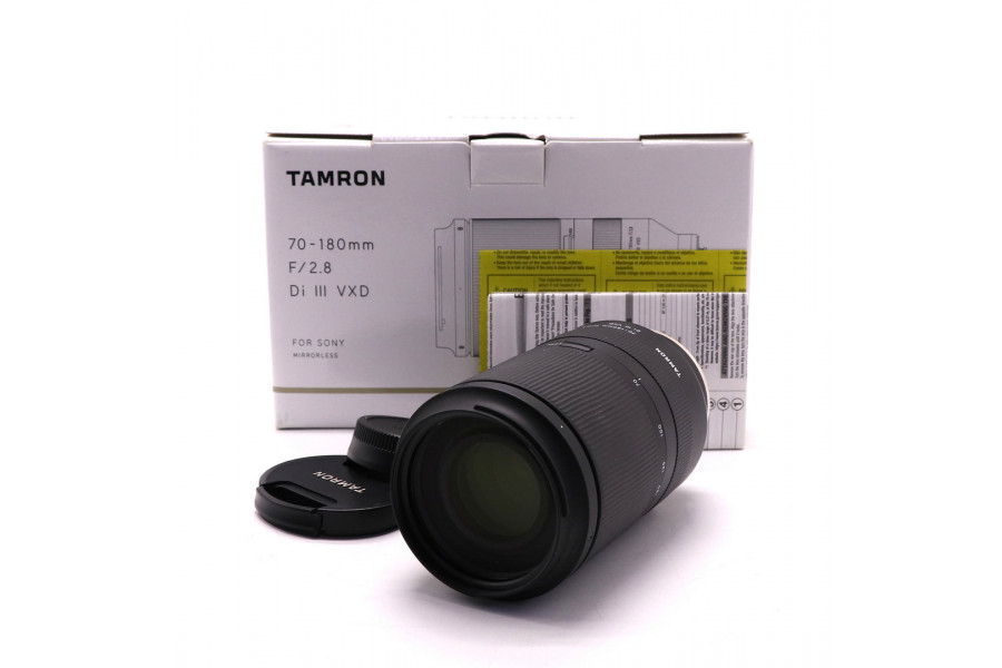 Объектив Tamron 70-180mm f/2.8 Di III VXD Sony E в упаковке
