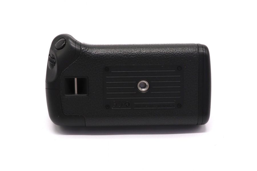 Удобная батарейная ручка Canon BG-E3 в упаковке