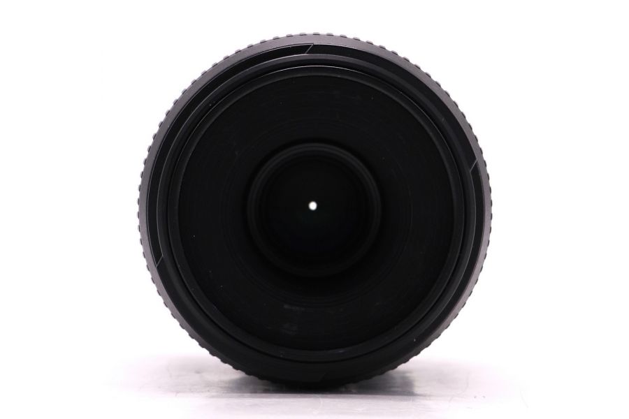 Объектив Nikon 40mm f/2.8G AF-S DX micro Nikkor в упаковке