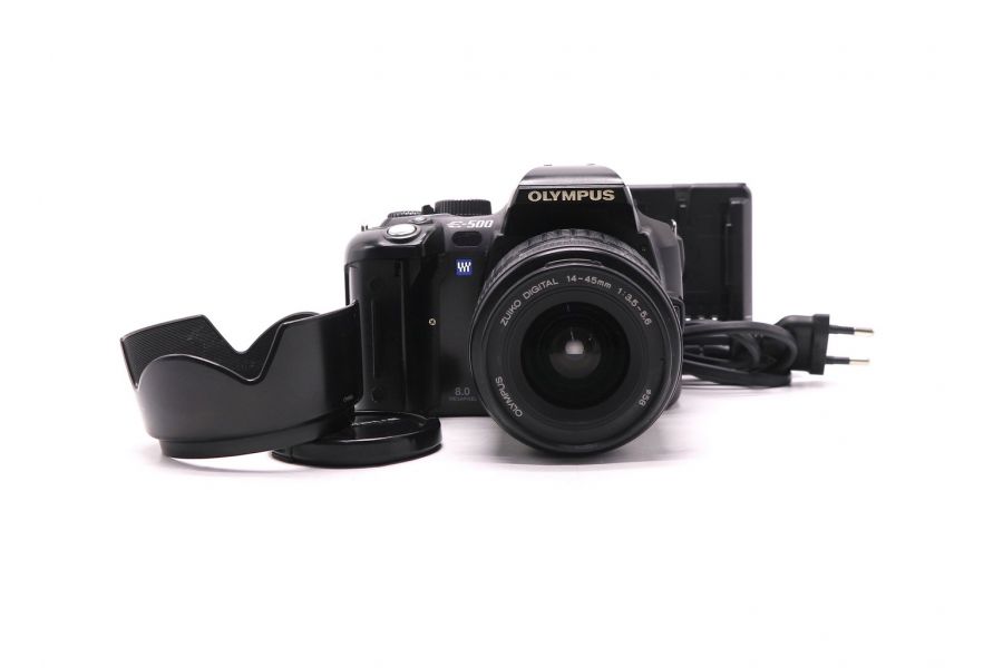 Olympus E-500 kit 14-45mm f/3.5-5.6 (пробег 32500 кадров)