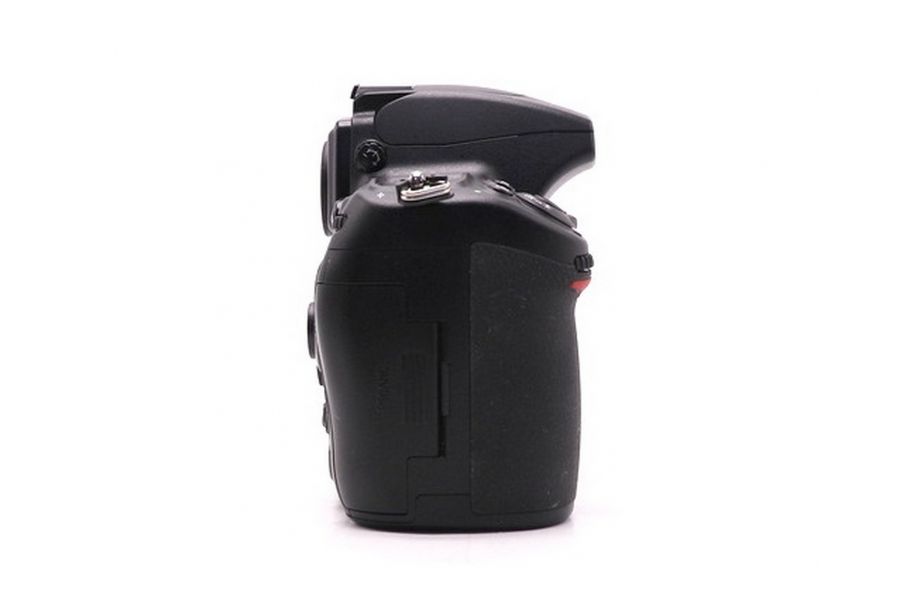 Nikon D700 body в упаковке (пробег 9800 кадров)