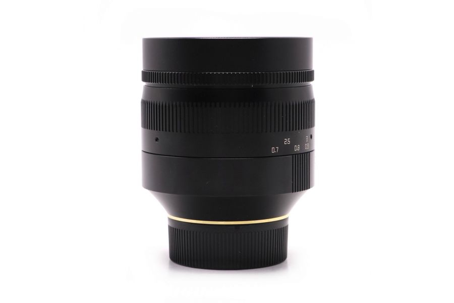 Объектив TTArtisan 50mm f/0.95 Leica-M в упаковке