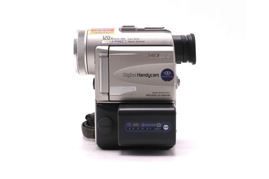 Видеокамера Sony DCR-PC100E Digital Handycam