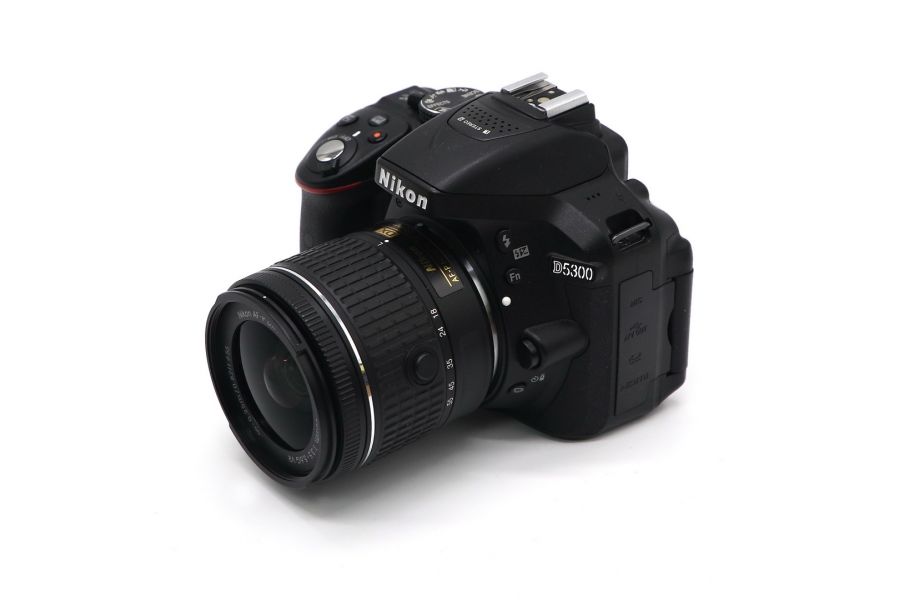 Nikon D5300 kit в упаковке (пробег 2235 кадров)