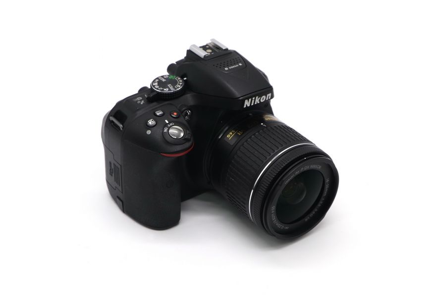 Nikon D5300 kit в упаковке (пробег 2235 кадров)
