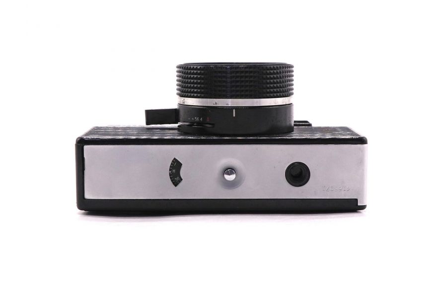 Малоформатный советский фотоаппарат Вилия-авто