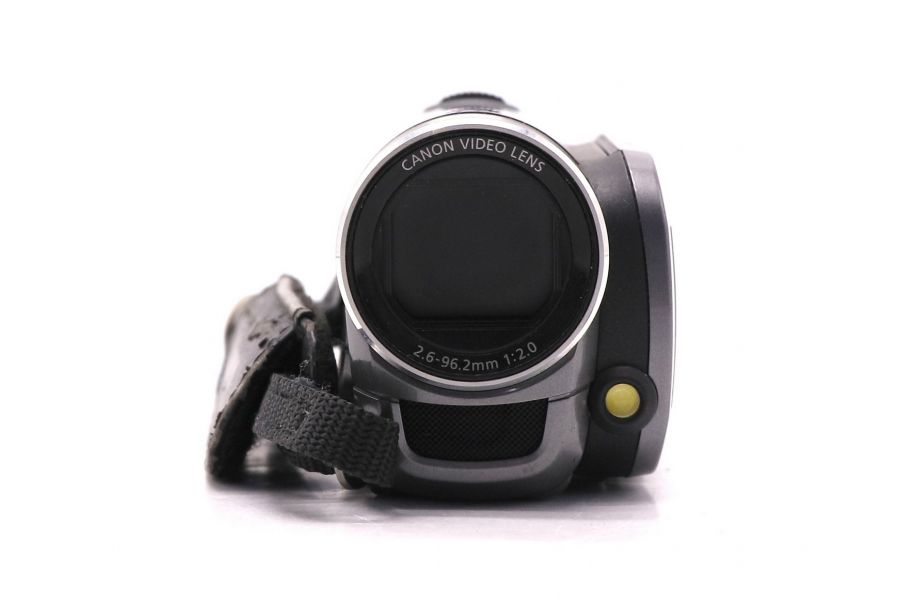 Легкая и простая видеокамера Canon Legria FS36
