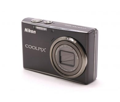 Цифровая компактная камера Nikon Coolpix S710