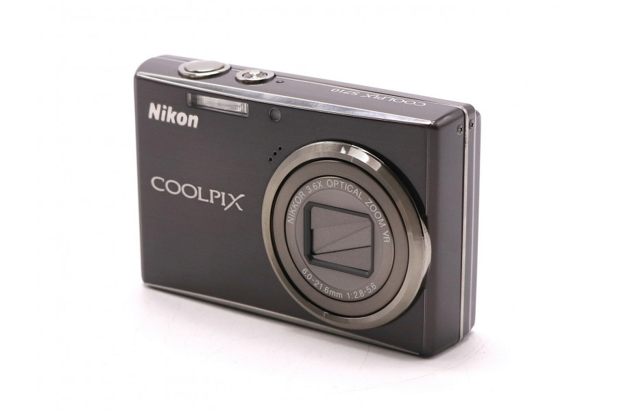 Цифровая компактная камера Nikon Coolpix S710