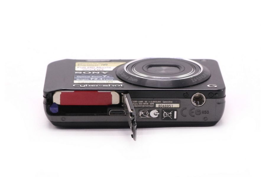 Компактная Sony Cyber-shot DSC-WX10 в упаковке